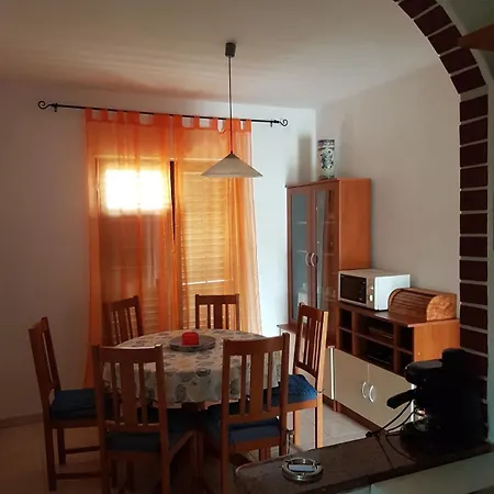 Apartment Maja